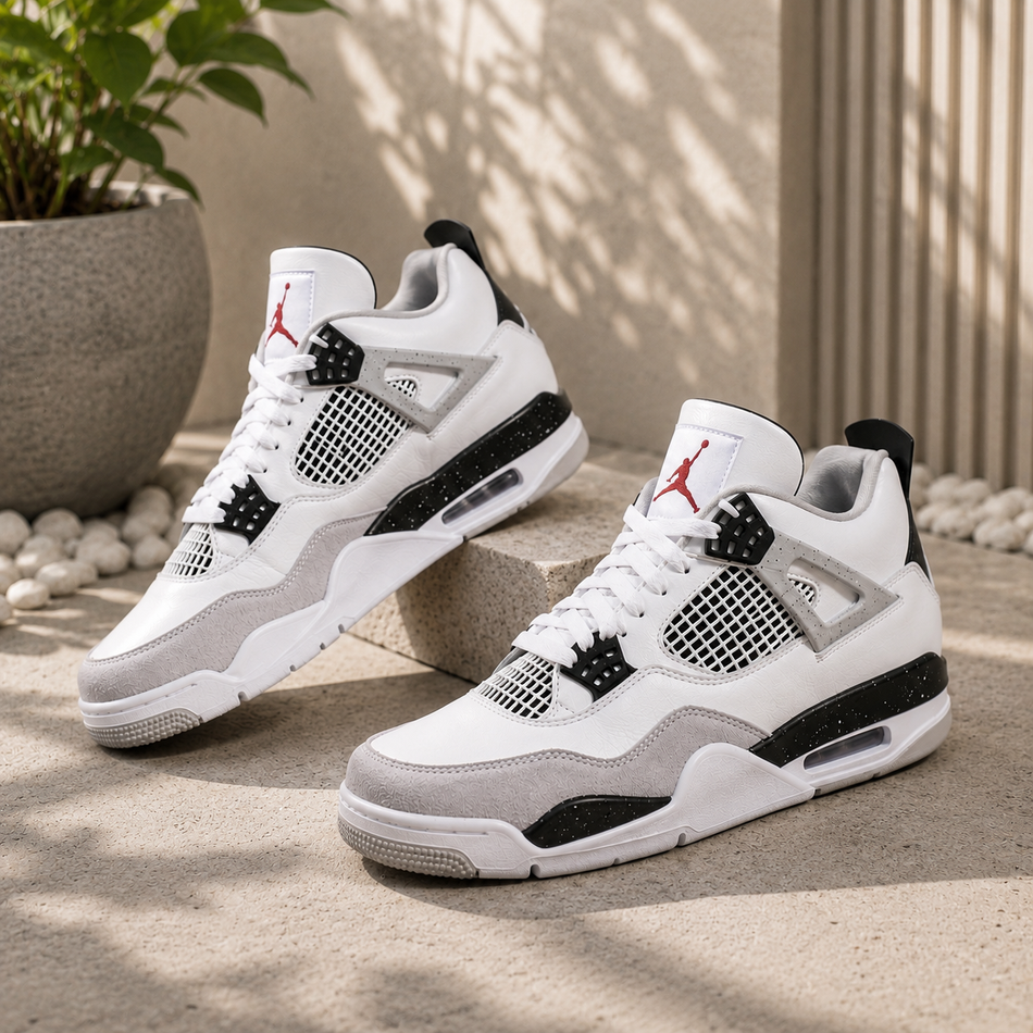 Air Jordan Retro 4 (White and Black)